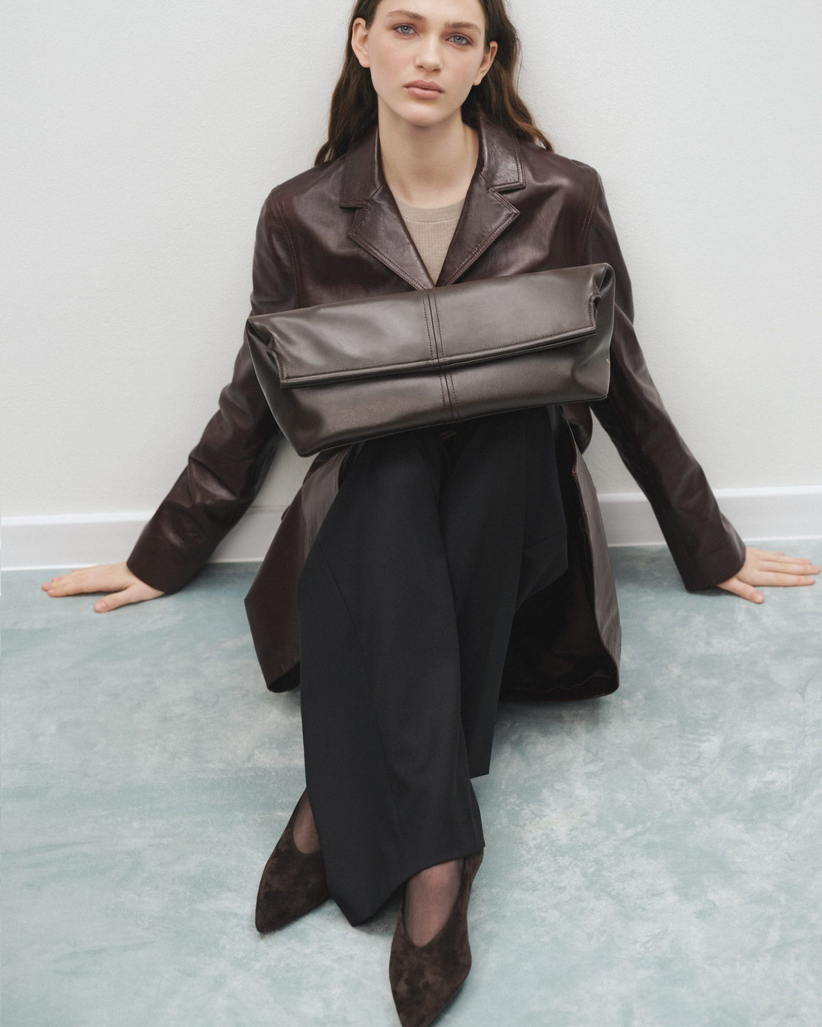 Elza Clutch Коричневий — кампанія Blue Velvet