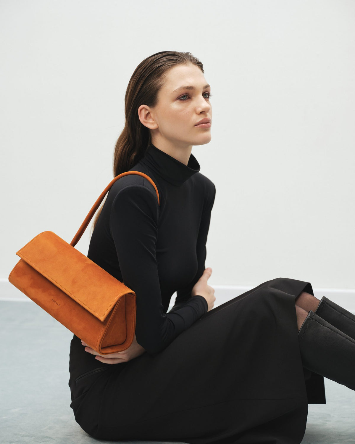Untitled Bag Small Помаранчева — кампанія Blue Velvet