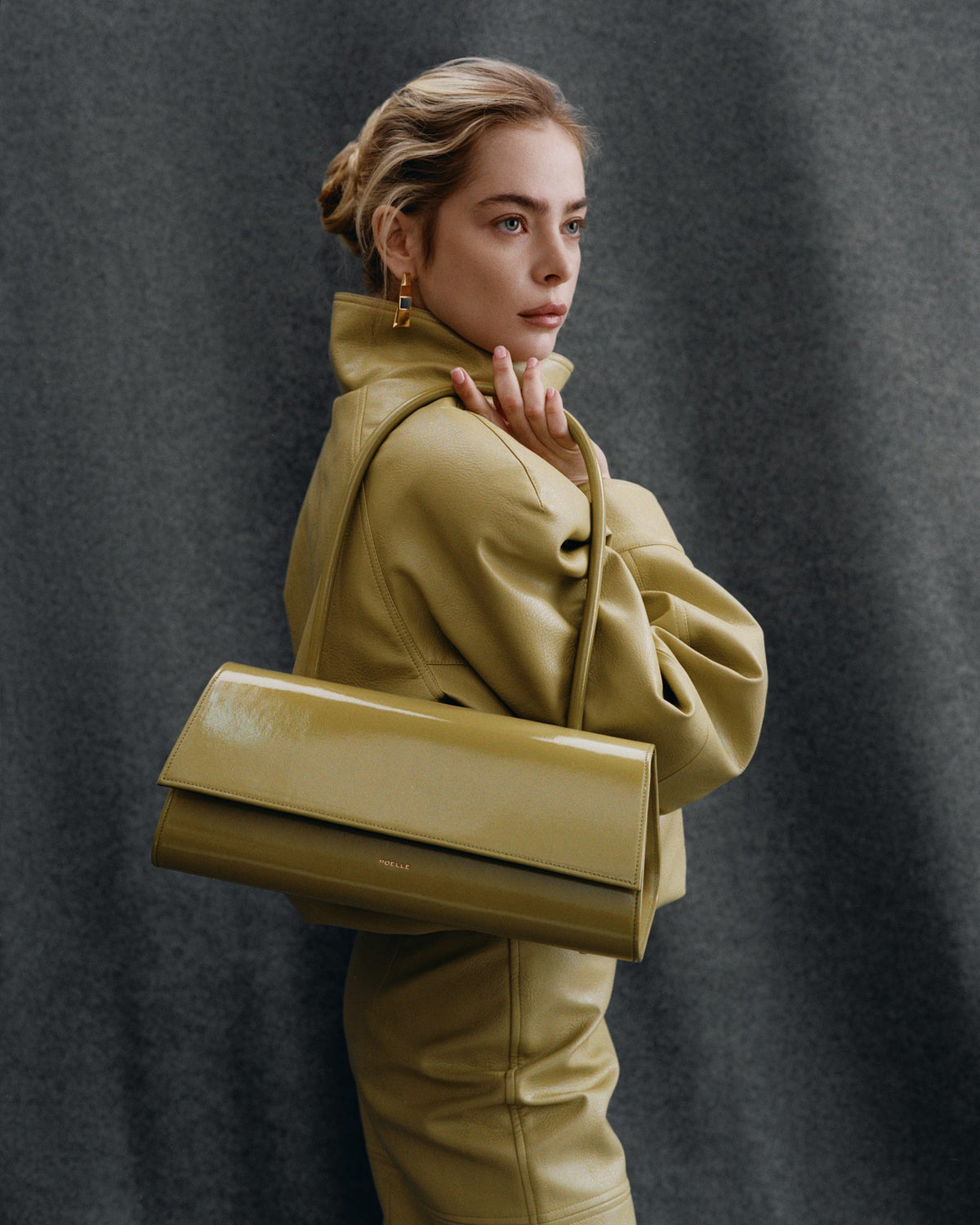 Untitled Bag Medium Оливкова — кампанія Papier Collé