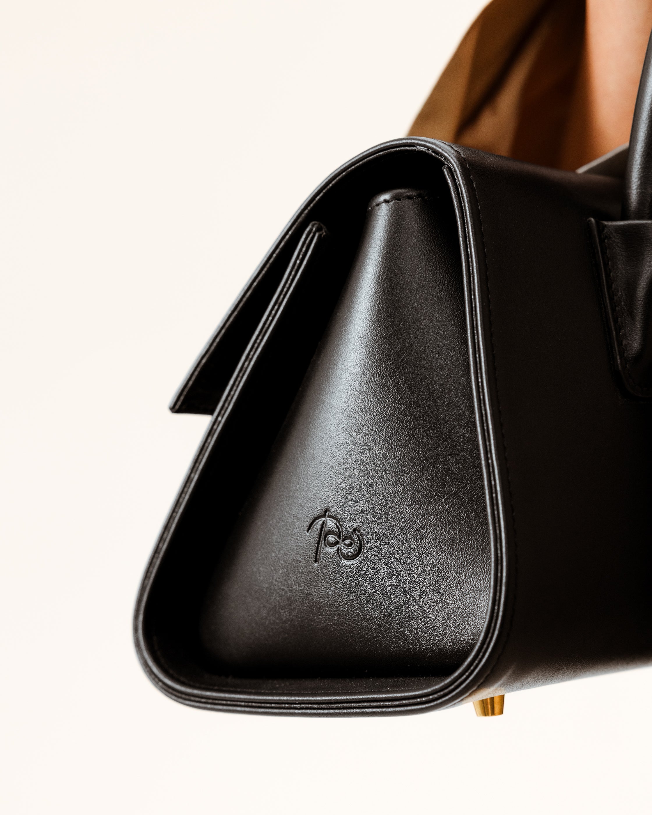 Untitled bag Medium Чорний