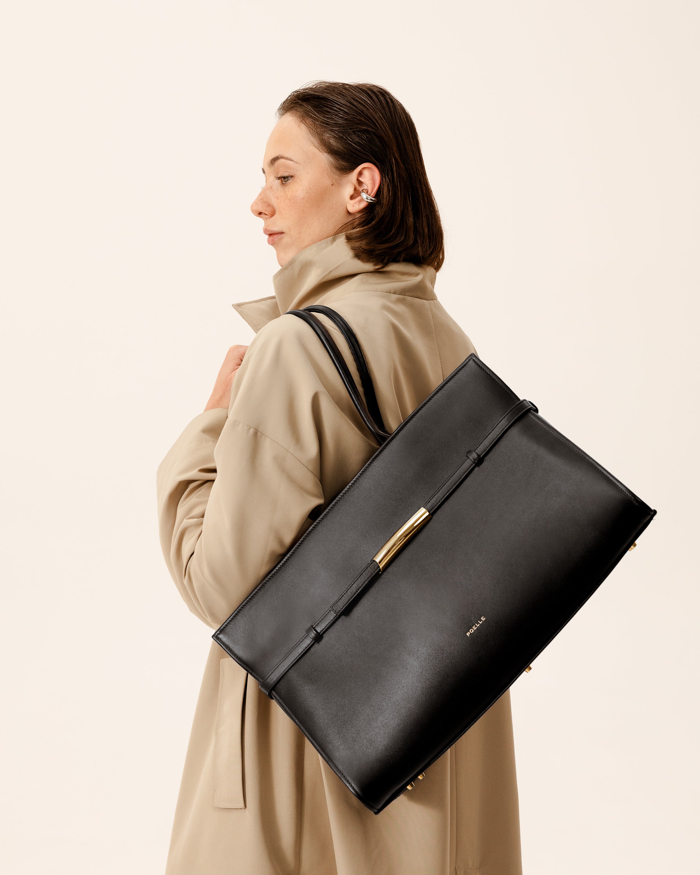 Object № 03 bag Large Чорний