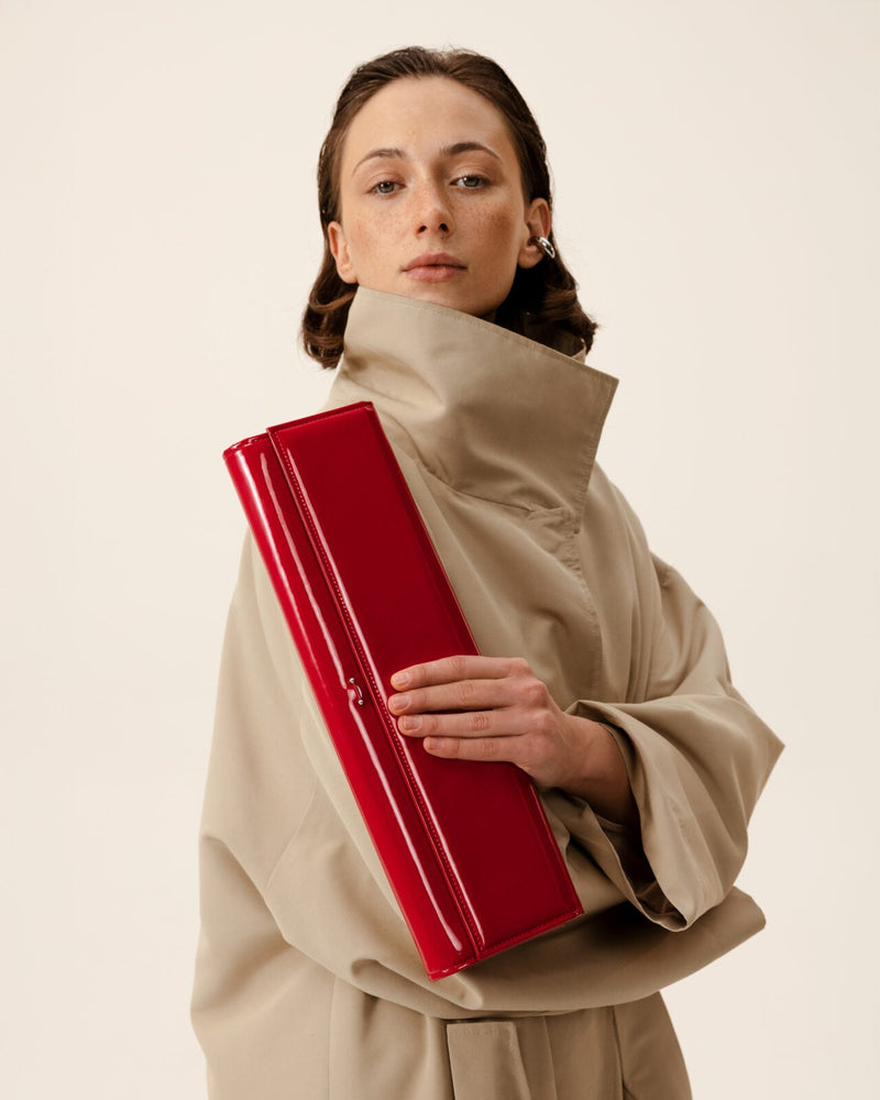 Satisfaction clutch у Червоногарячому