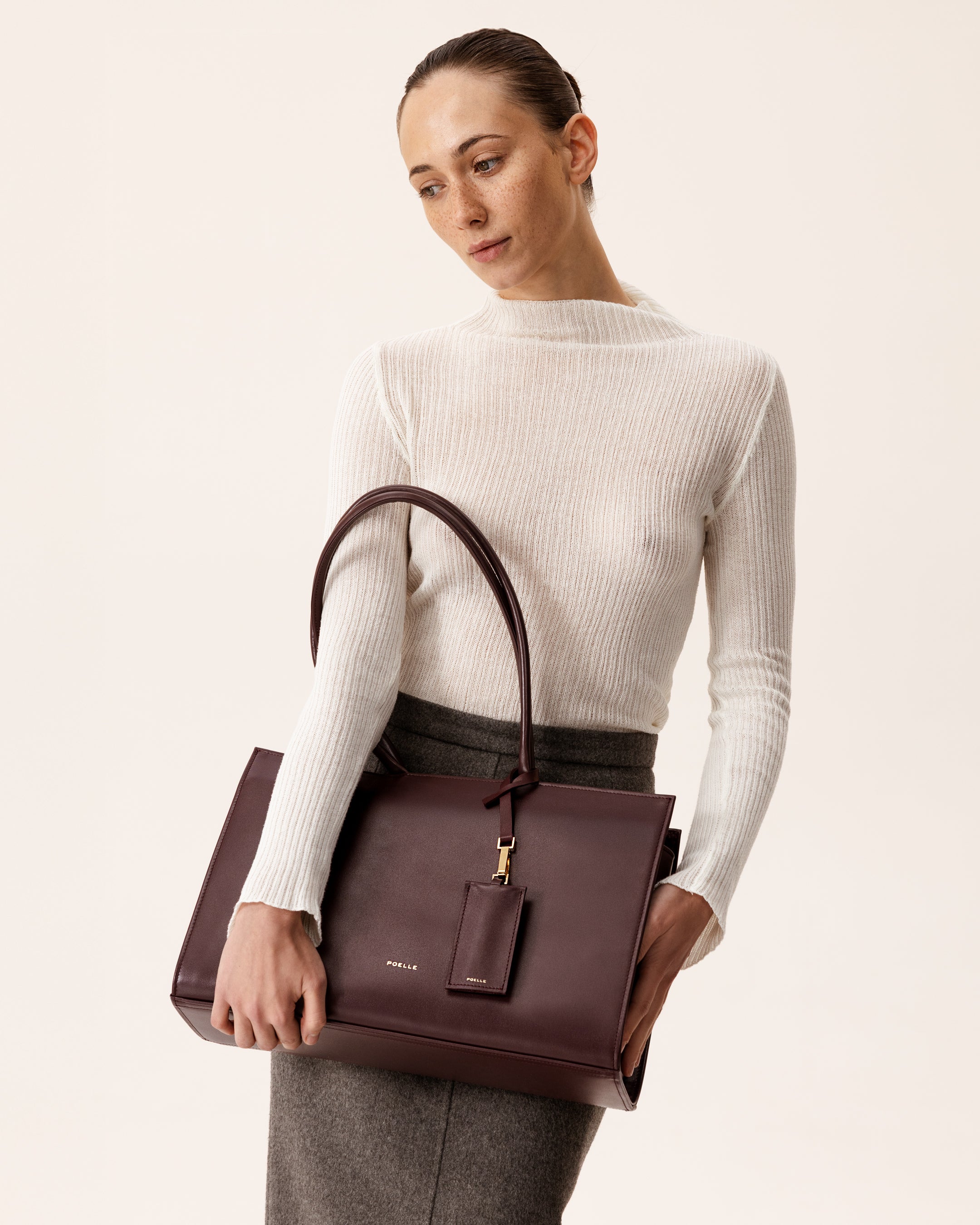 Medium Carolyn Tote Bag Марсала