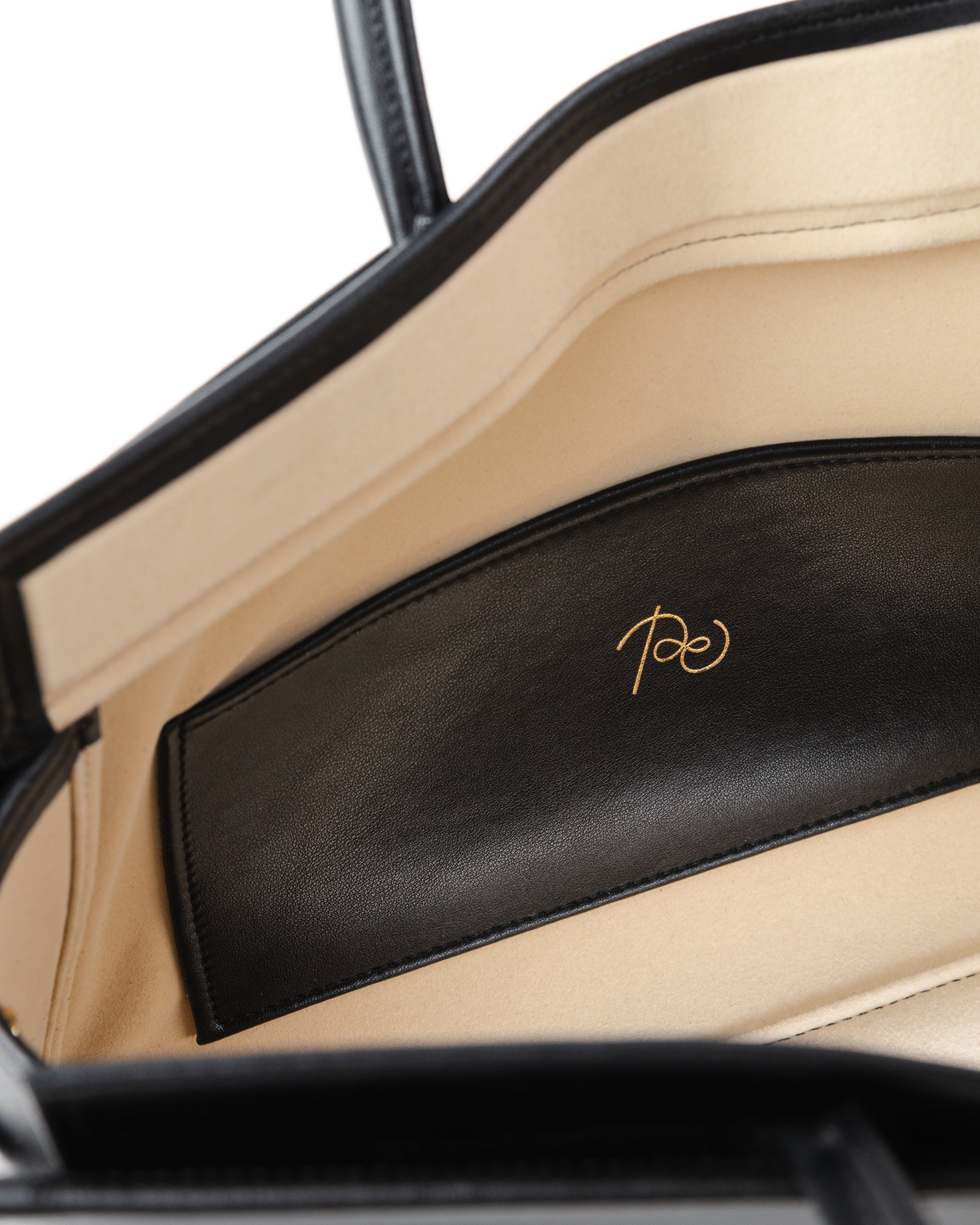 Object № 03 bag Medium Чорна