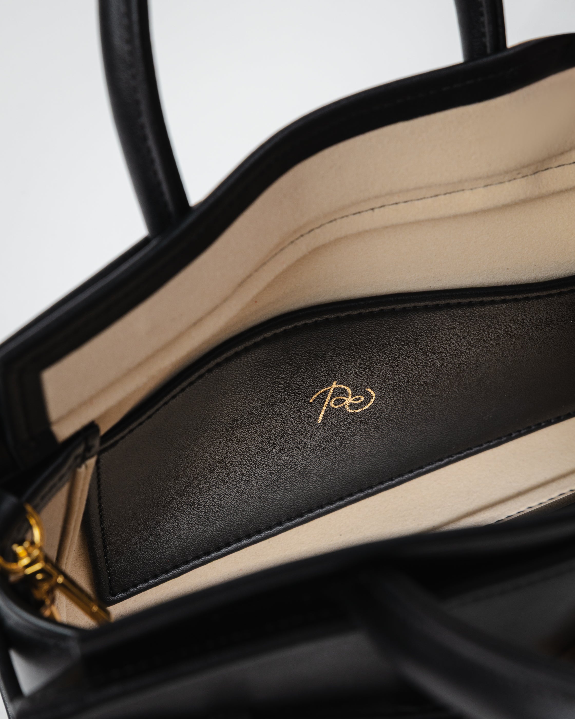 Object № 03 bag Small Чорна