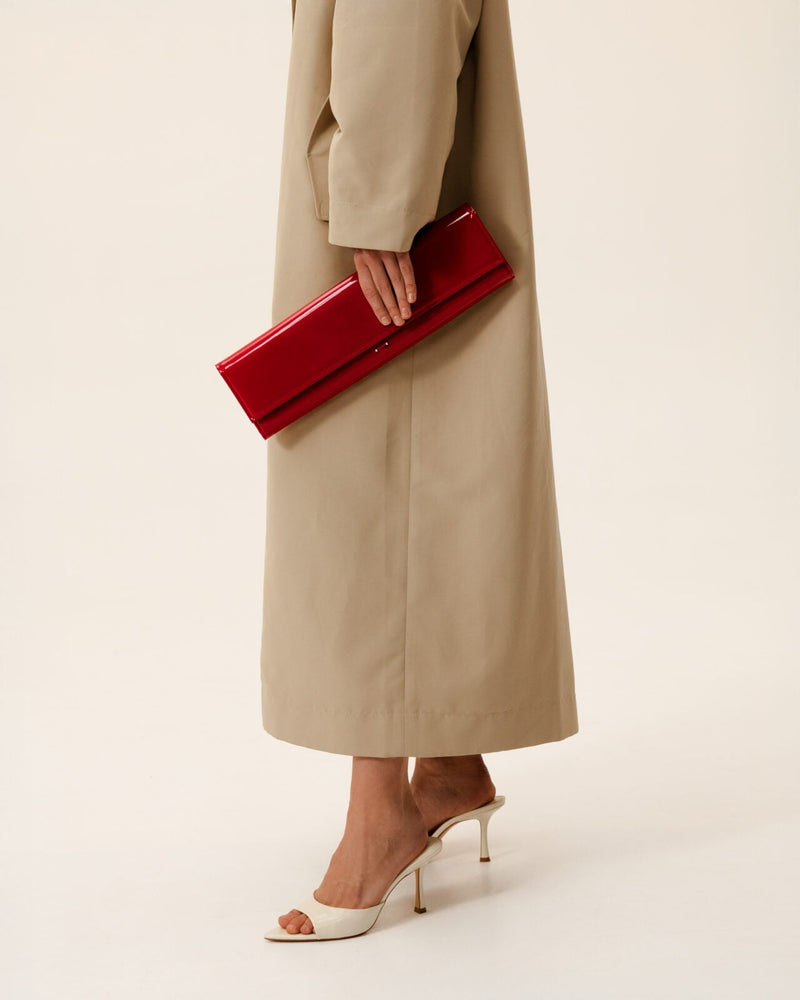 Satisfaction clutch у Червоногарячому