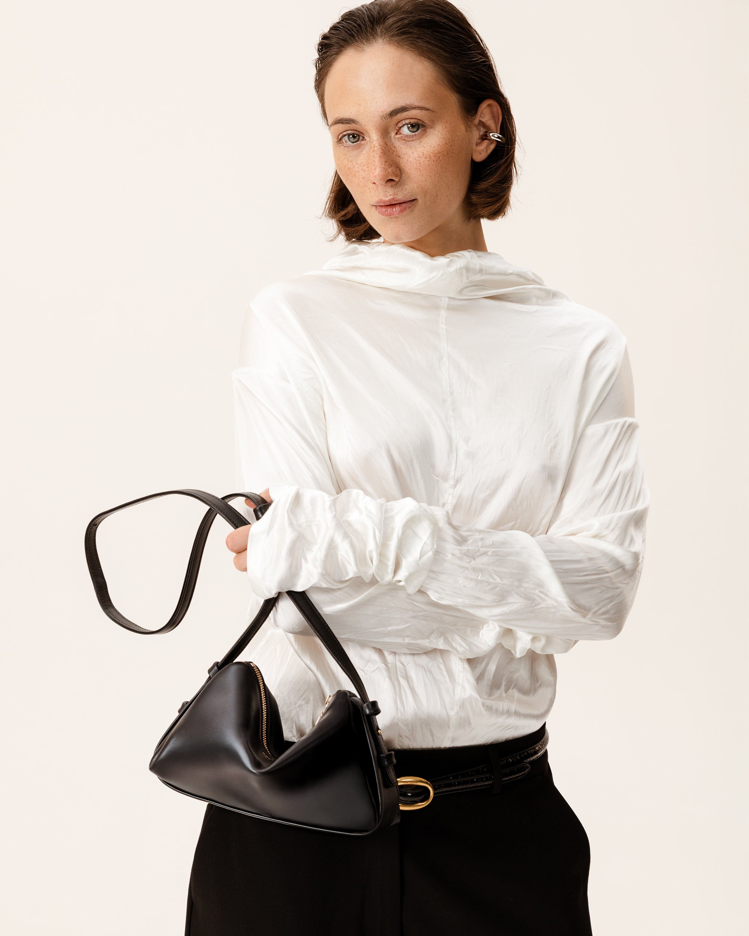 Josy bag у чорному кольорі | Poelle